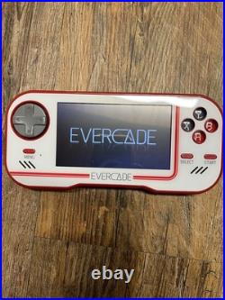 Evercade Retro Games Handled Console Premium Pack White/Red (306512) Evercade Retro Games Handled Console Premium Pack White/Red (306512)