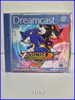 Retro Sega Dreamcast console, 2 controllers, 7 game including Sonic Adventures 2 Retro Sega Dreamcast console, 2 controllers, 7 game including Sonic Adventures 2